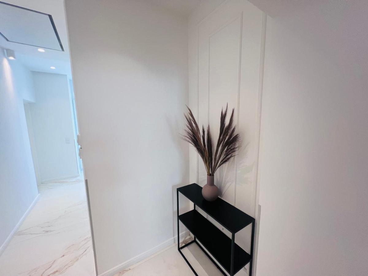 Zeus Design Apartment Schlosspark Schoenbrunn Vienna Exterior photo